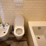 Oda ve Kahvaltı 2's Cenova