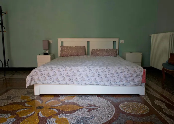 2's Bed & Breakfast *